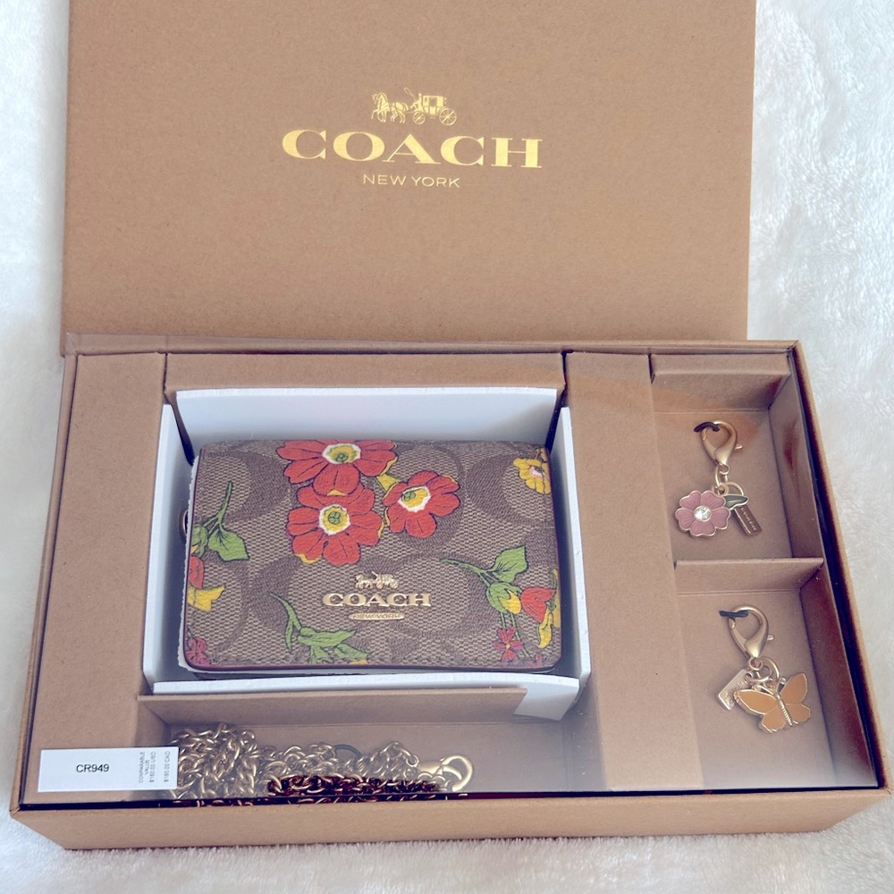 COPY- Coach CR949 Boxed Mini Wallet On A Chain In Sig. Canvas w/ Floral Print